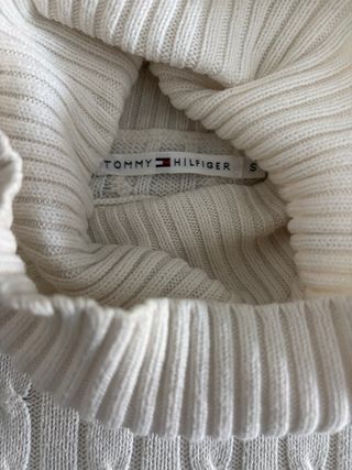 Lote de 3 Prendas: Adidas + Tommy Hilfiger.