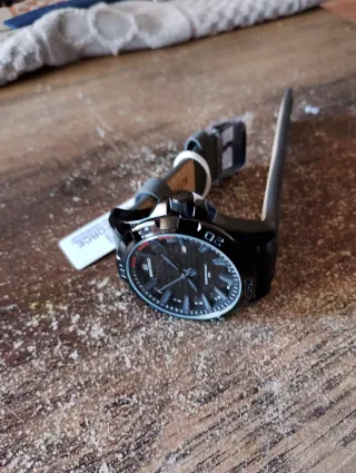 Reloj Naviforce Negro y Plateado