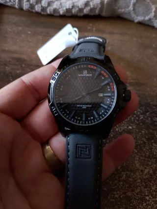 Reloj Naviforce Negro y Plateado