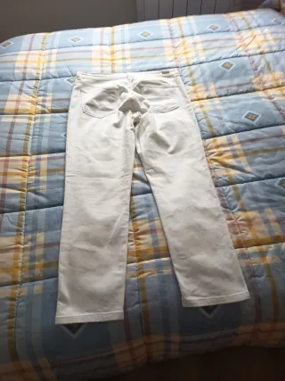 Pantalón blanco