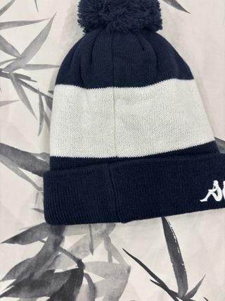 Cappello Kappa Blu e Bianco con Pompon