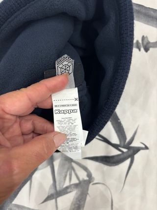 Cappello Kappa Blu e Bianco con Pompon