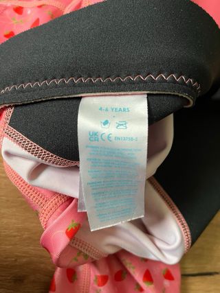 Costume intero rosa fragole