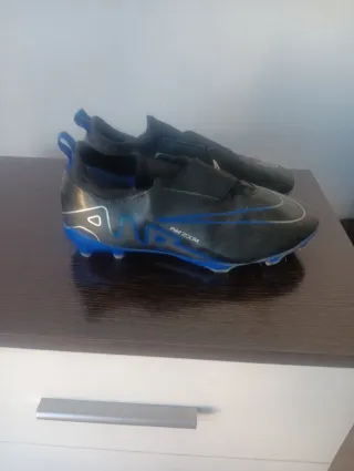 Botas de fútbol Nike Mercurial Negras y Azules