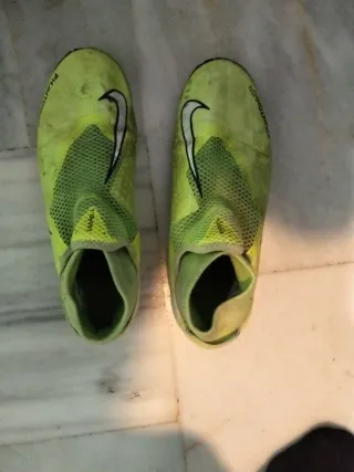 Botas de fútbol Nike Phantom Ghost