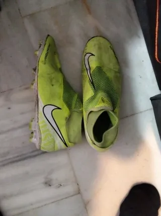 Botas de fútbol Nike Phantom Ghost