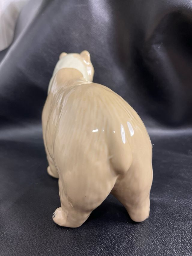 Figura Orso in Porcellana Beige e Bianco