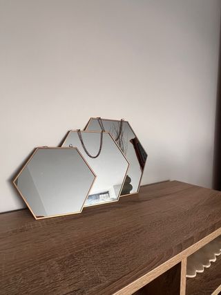 Conjunto 3 Espejos Hexagonales Dorados