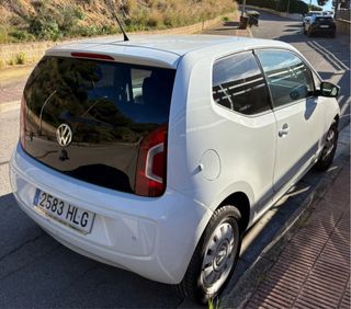 Volkswagen up! 2012