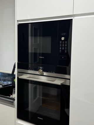 Microondas integrable Siemens Negro