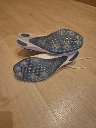 New Balance MD500 Bambas Clavos.