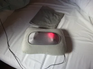 Almohada Masaje Gris con Calor Rojo