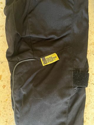 Pantalón moto