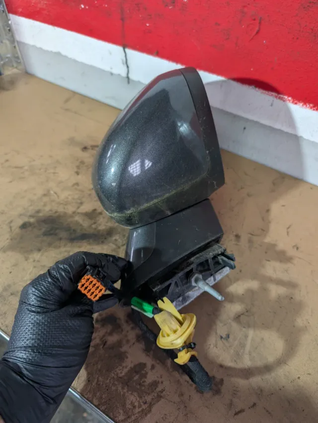 Retrovisor Derecho Citroen C4