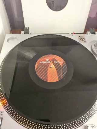 Vinilo Martinez – Shadowboxing (2005)