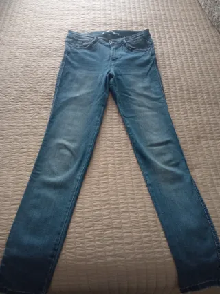 Pantalón vaquero Zara azul