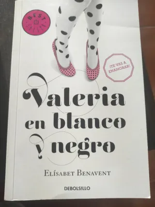 Valeria en blanco y negro / Valeria in Black an...