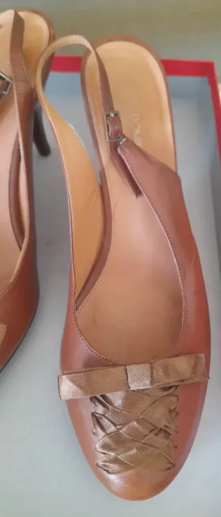 Adolfo Dominguez Marrones y Dorados