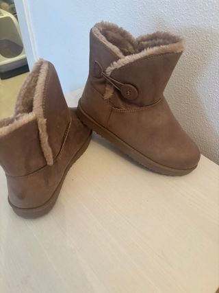 Stivali marroni con bottone