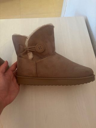 Stivali marroni con bottone