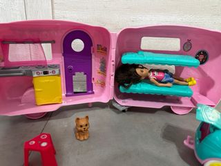 Mini Barbie Caravana y Coche