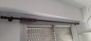 Barras cortinas madera nogal