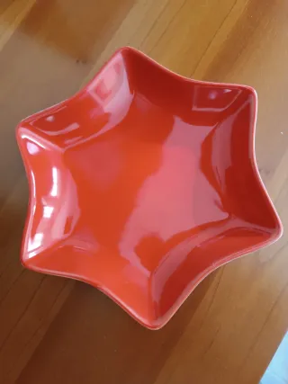 Plato estrella rojo cerámica Ideal para fiestas