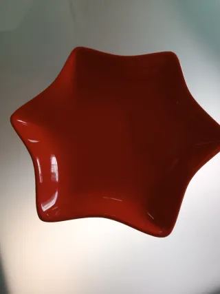 Plato estrella rojo cerámica Ideal para fiestas
