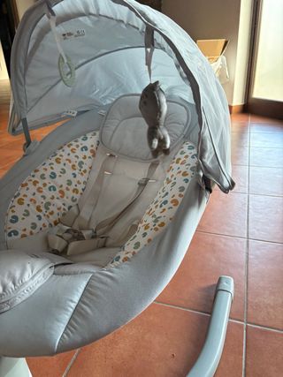 Altalena per neonati con cappottina