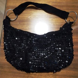 Borsetta nera con paillettes