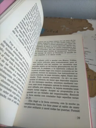 Silencio de Blanca (La Sonrisa Vertical/ The Ve...