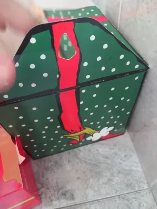 Scatola Grinch Happy Meal McDonald's + Regalo