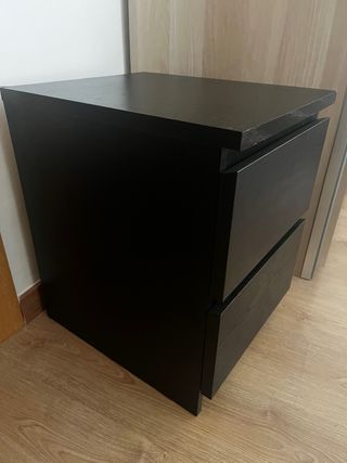 Mesita de noche Malm Ikea negra