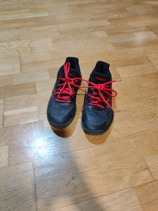 Zapatillas pádel Nox AT10 Lux negras y rojas
