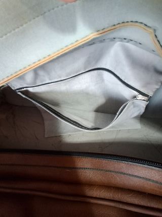 Bolso de viaje de piel marrón