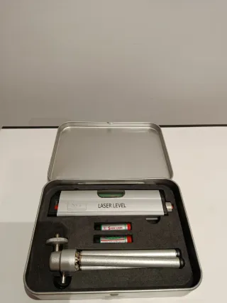 Nivel Láser con Trípode y Estuche