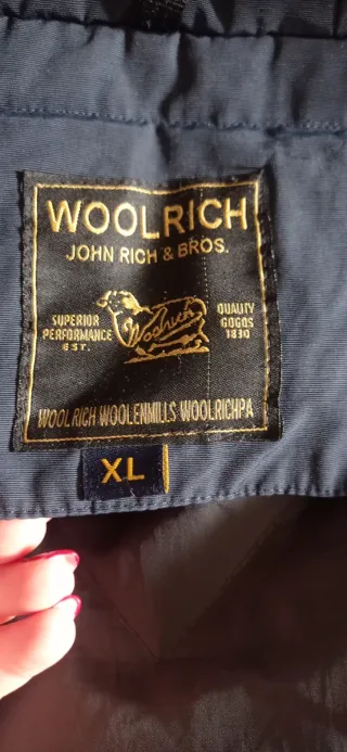 Giubbotto Woolrich blu con cappuccio