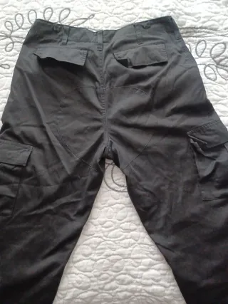 Pantalón Cargo Negro