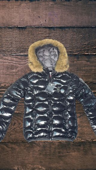 Giacca nera con cappuccio e pelo