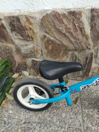 Bici de equilibrio infantil azul