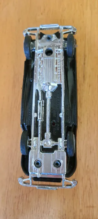 Coche Mercedes-Benz Cabriolet años 30 escala 1/45