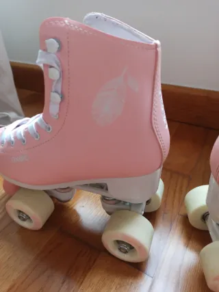 Patines de 4 ruedas talla 34 (incluye bolsa)