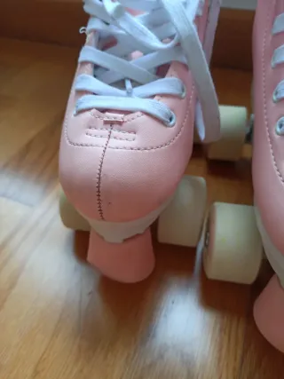 Patines de 4 ruedas talla 34 (incluye bolsa)