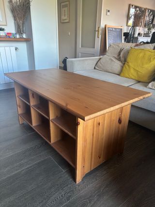 Mesa baja de madera Ikea
