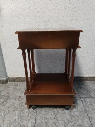 Mueble auxiliar de madera