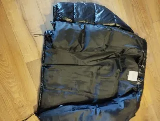 Anorak brillante chico negro