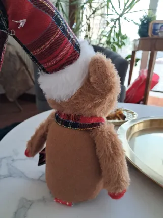 Orsetto peluche natalizio con cappello eurospin