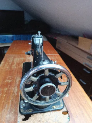 Máquina de coser Sigma antigua