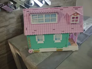 Casa de muñecas plegable con accesorios