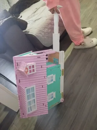 Casa de muñecas plegable con accesorios